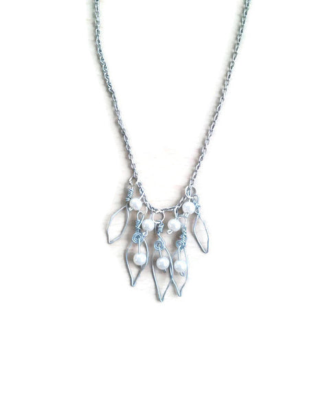 Boho pearl leaf necklace/ boho necklace/ pearl necklace /boho pearl jewelry/pearl necklace gift/ hippie pearl necklace/ hippie leaf necklace